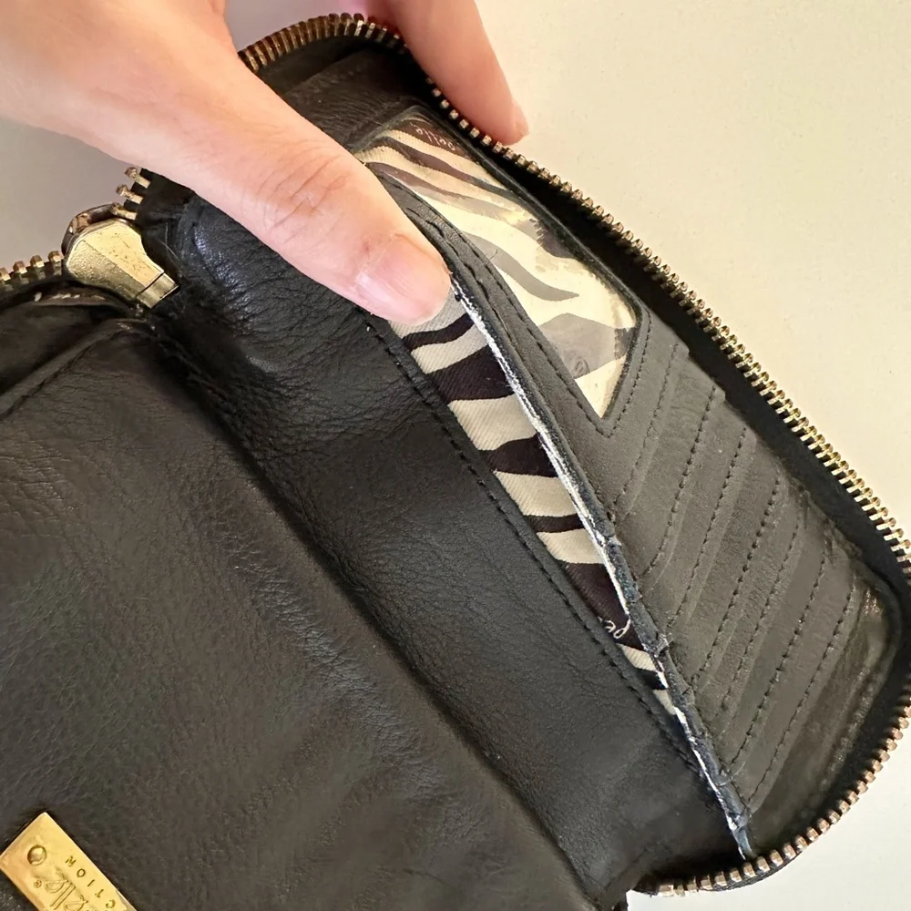 Linea Pelle Dylan Studded Zip Wallet Wristlet Black - Picture 5 of 8